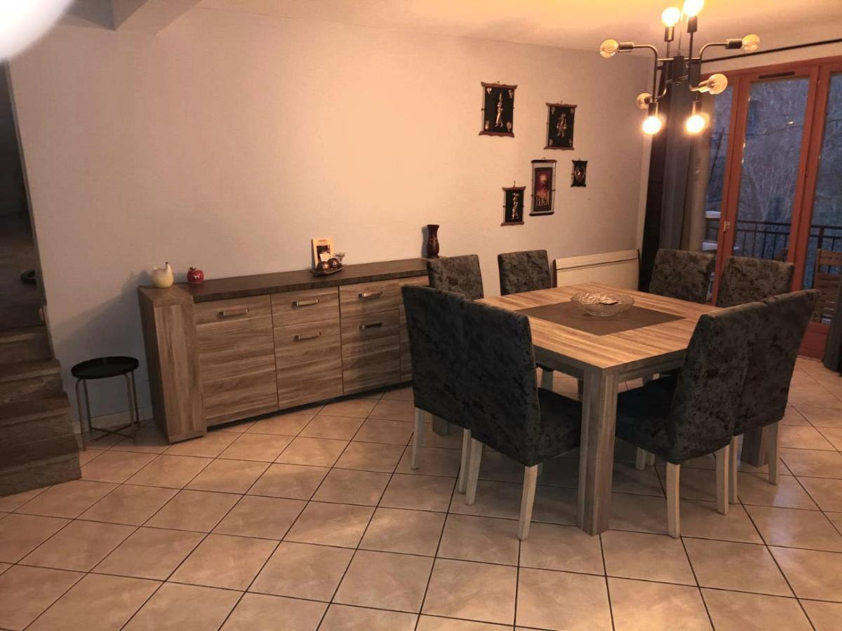 Au Pied Des Montagnes. Apartment Saint-Jean-de-Maurienne Ngoại thất bức ảnh
