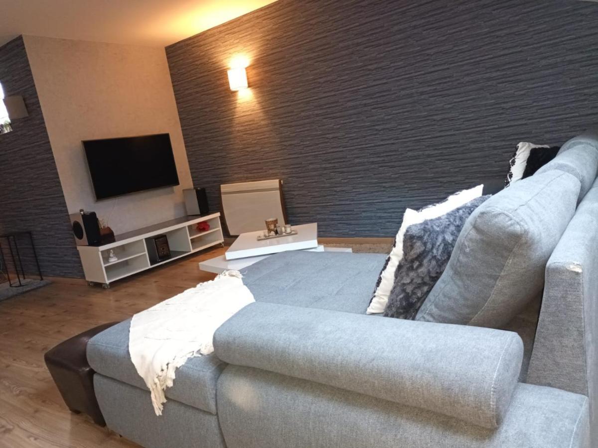 Au Pied Des Montagnes. Apartment Saint-Jean-de-Maurienne Ngoại thất bức ảnh