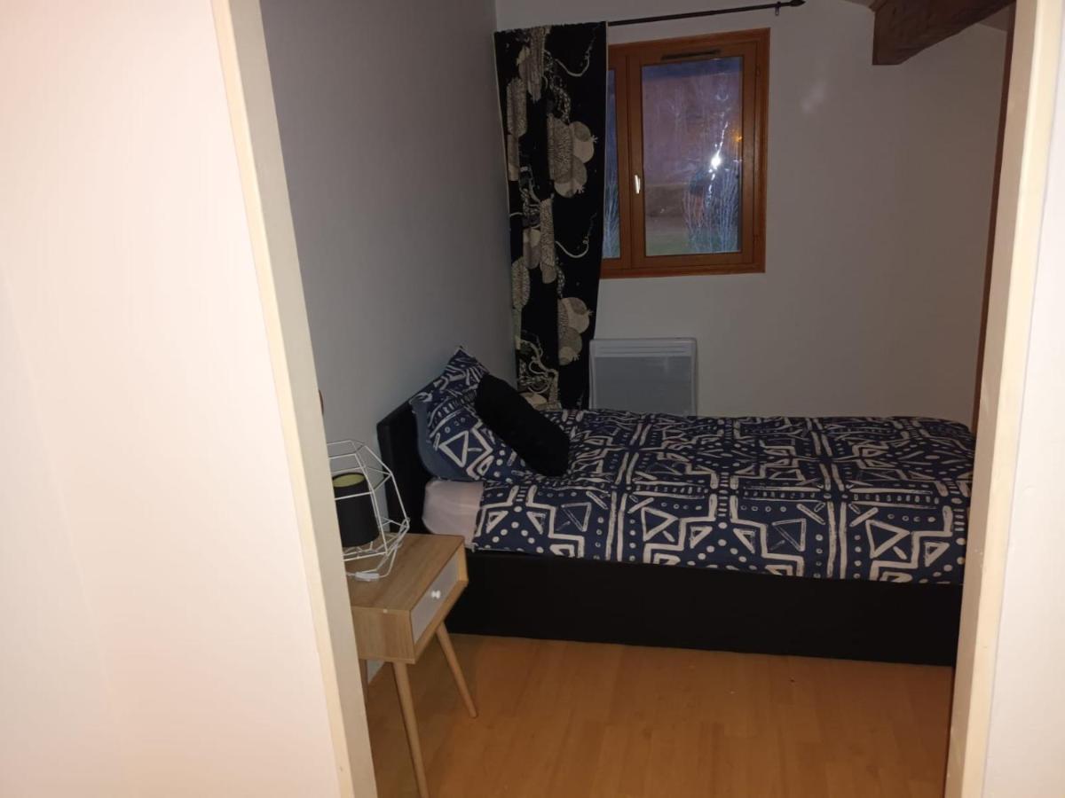 Au Pied Des Montagnes. Apartment Saint-Jean-de-Maurienne Ngoại thất bức ảnh